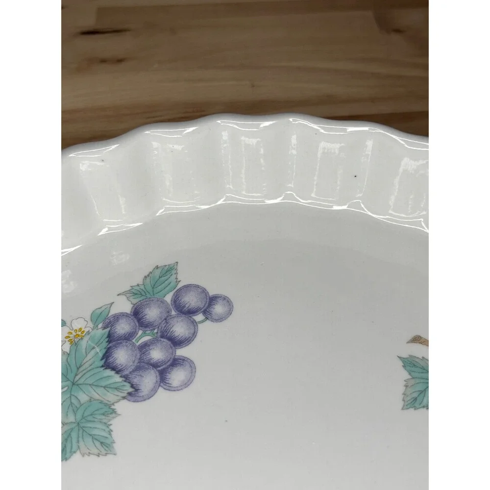 Kar Min Ceramic Quiche Tart Pan White Purple Grape Floral Fluted 9.5 Inch